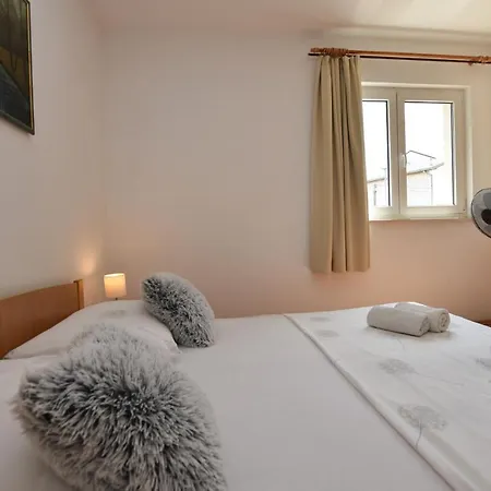 Apartment Zorana Rogoznica (Sibenik-Knin)